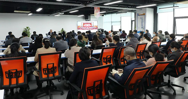 米兰网页版党支部组织党员和中层干部参加学习贯彻党的二十大精神专题培训班