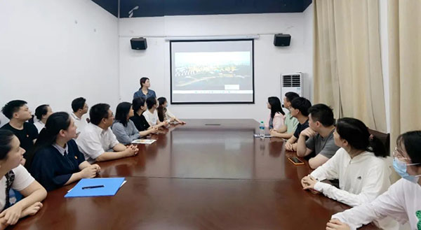 米兰网页版党支部开展“推动垃圾分类，践行绿色发展”联合党建活动