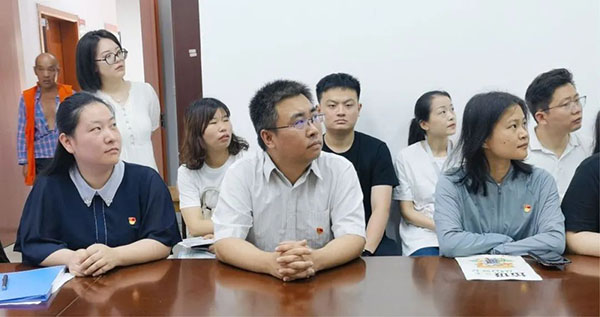 米兰网页版党支部开展“推动垃圾分类，践行绿色发展”联合党建活动