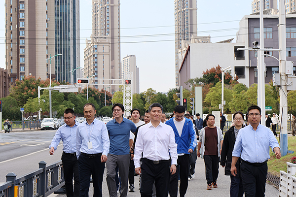米兰网页版组织全体员工参加省创投2023年“金秋健步行，聚力共奋进”健步行活动
